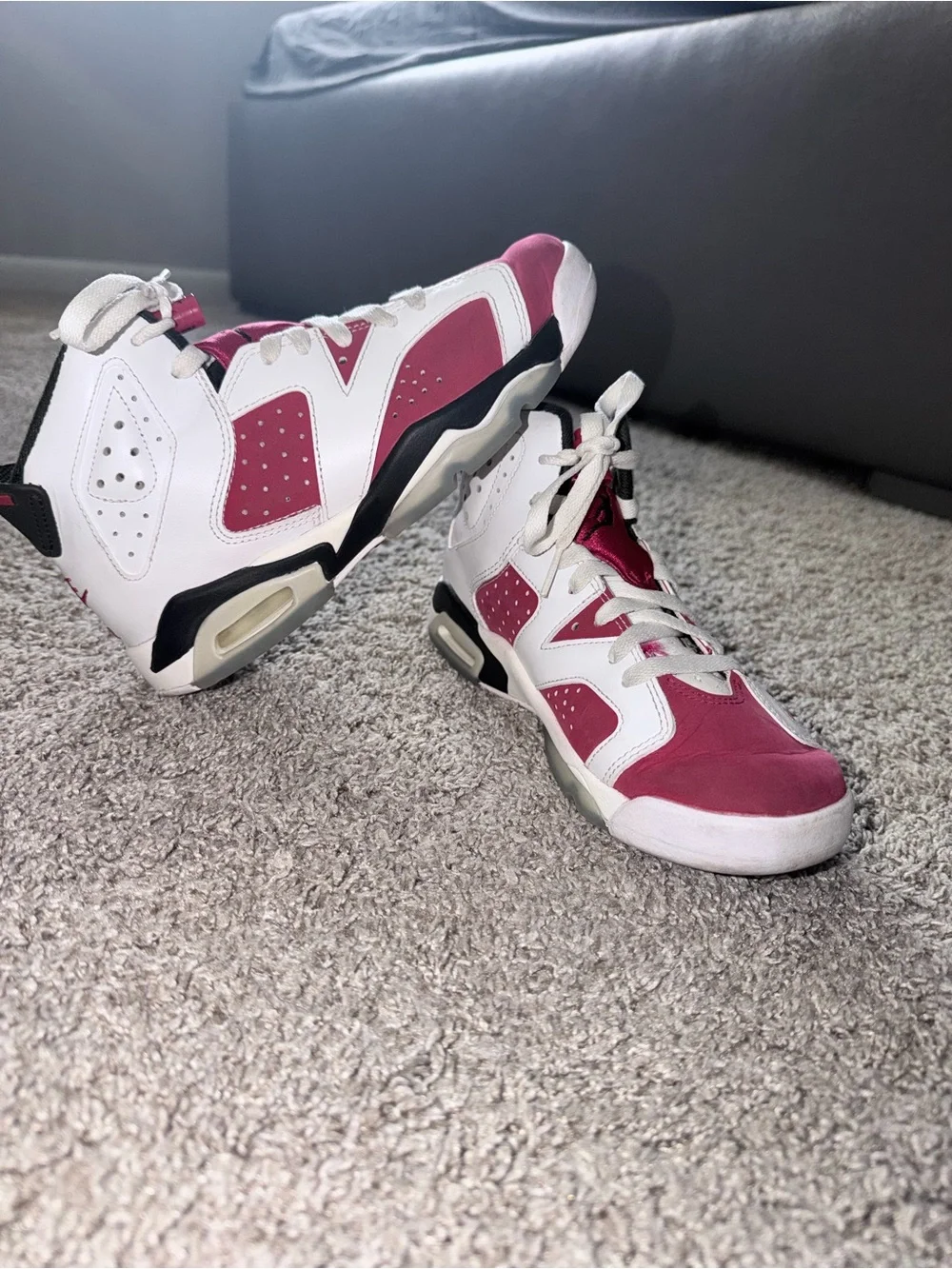 Kids White and Burgundy Basketball Sneakers jordans